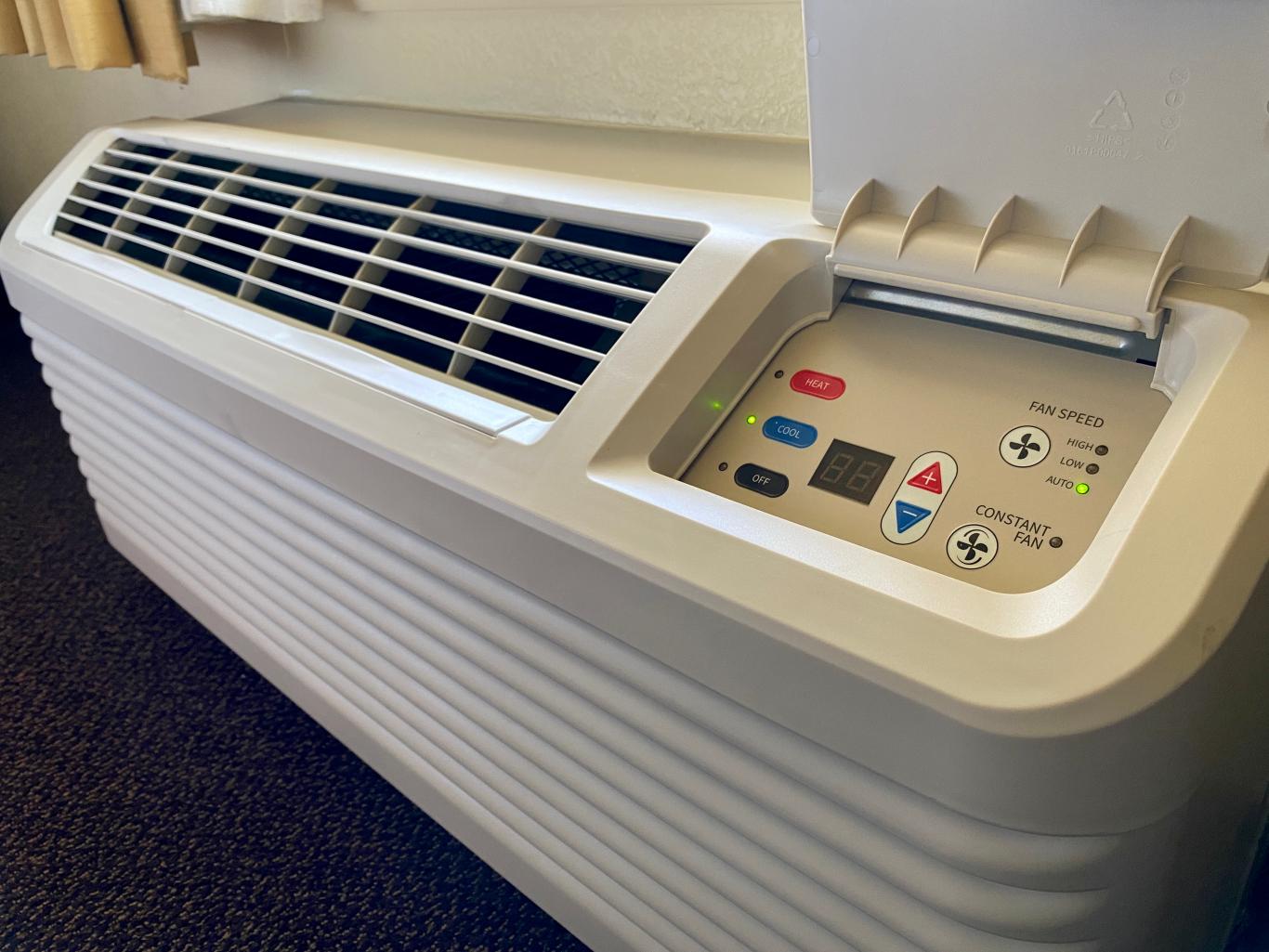 a hotel air conditioner ptac installation